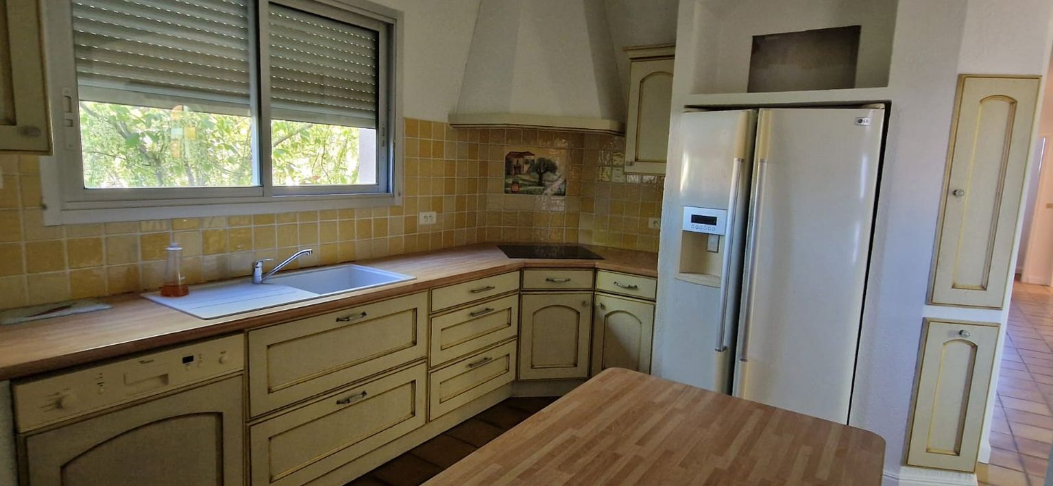 ADISSAN À vendre Belle villa à Adissan ! 3