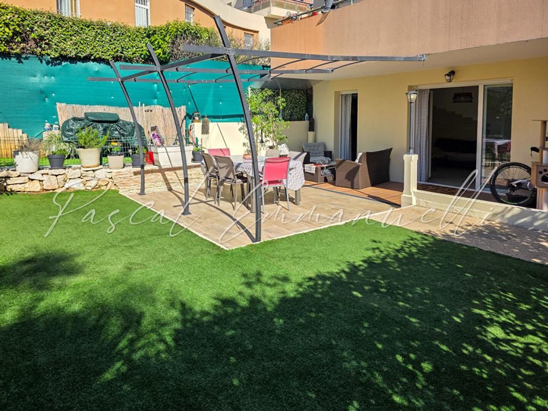 ANTIBES Appartement Antibes 5 pièce(s) 92 m2 RDJ 599 000 euros Rabiac Estagnol 3