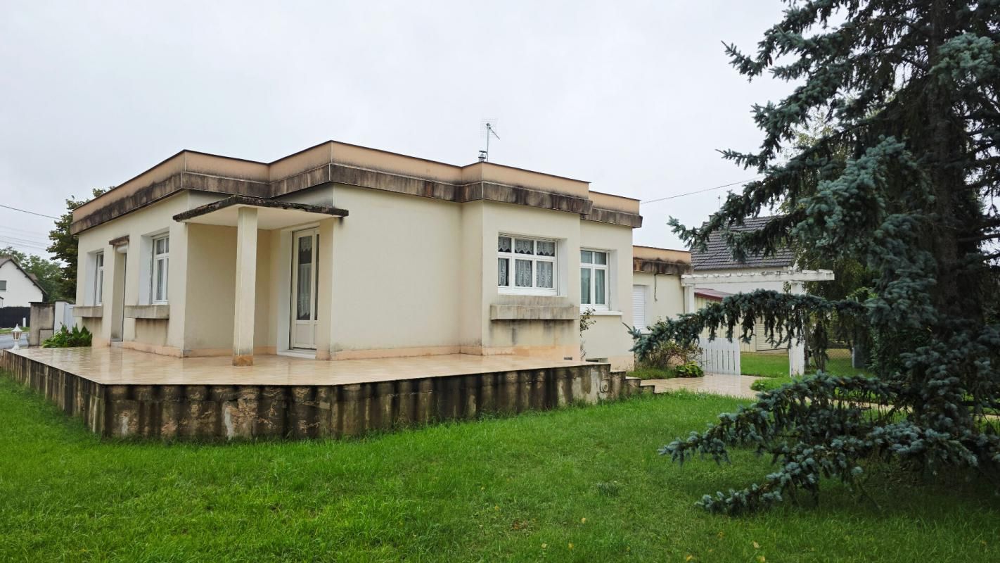 MEHUN-SUR-YEVRE MEHUN SUR YEVRE MAISON 130M² 6 PIECES 4 CHAMBRES GARAGE 1