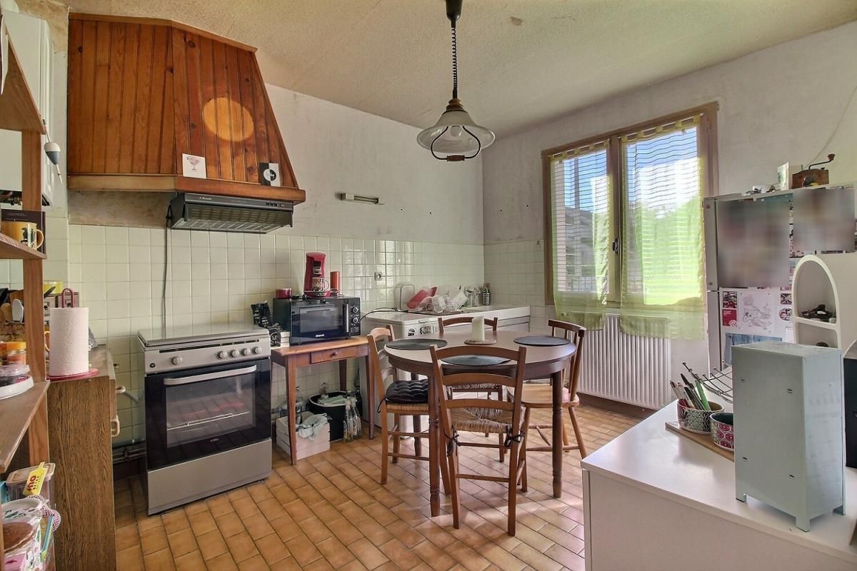 BRIVE-LA-GAILLARDE Exclusivité ? Maison T5 - 3 chambres + garage, TERRASSE et jardin ? opportunité à saisir à BRIVE OUEST ! 3