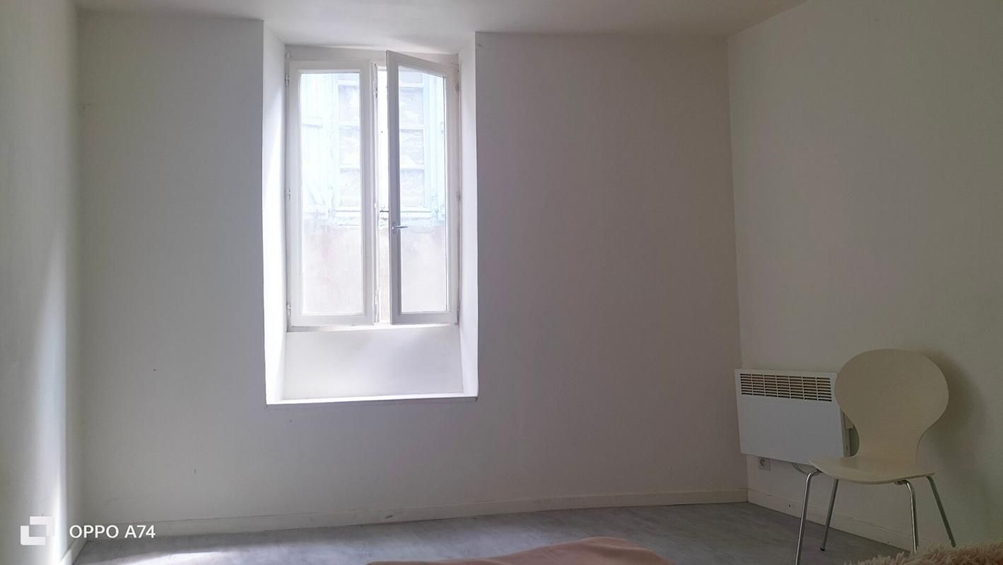 OLORON-SAINTE-MARIE Appartement de 51m²  au centre-ville d'Oloron-Sainte-Marie 4