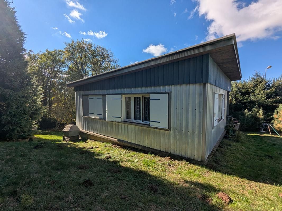 BESSE-ET-SAINT-ANASTAISE Chalet à SUPER BESSE 2