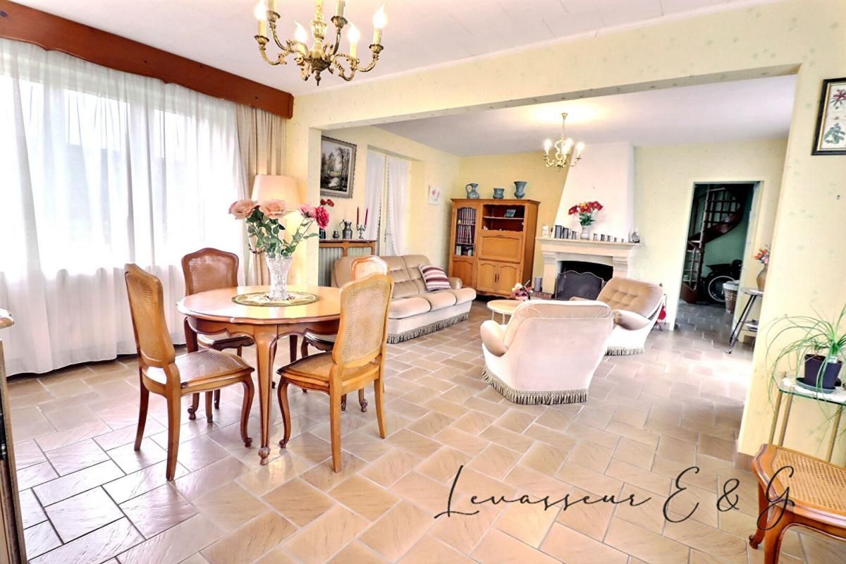 ANGY ANGY 60250 - Longère 4 chambres 185m² sur environs 1000m² de terrain 3