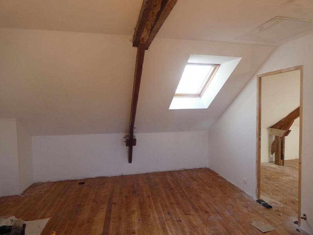 SEVERAC Maison en pierre 5 pièce(s) 88.2 m2 2