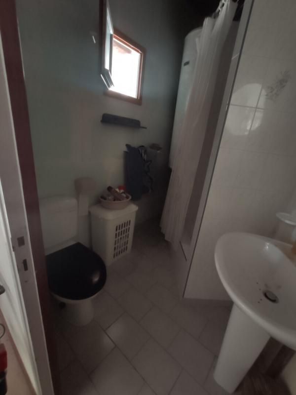 LOCMALO Maison à rénover avec jardin centre de Locmalo 4