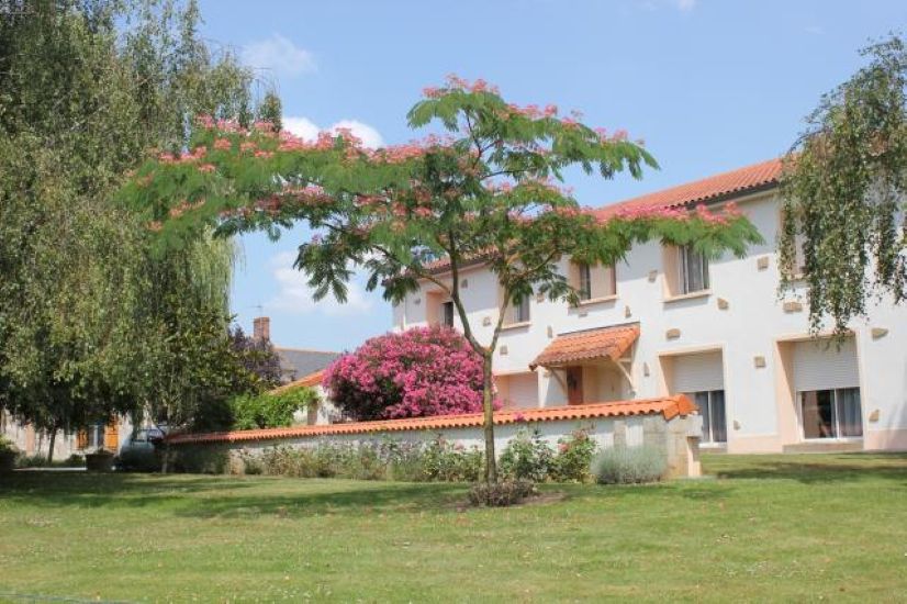 CHEMILLé-EN-ANJOU EXCLUSIVITÉ ? Propriété d'exception de 380 m² sur 2 hectares 1