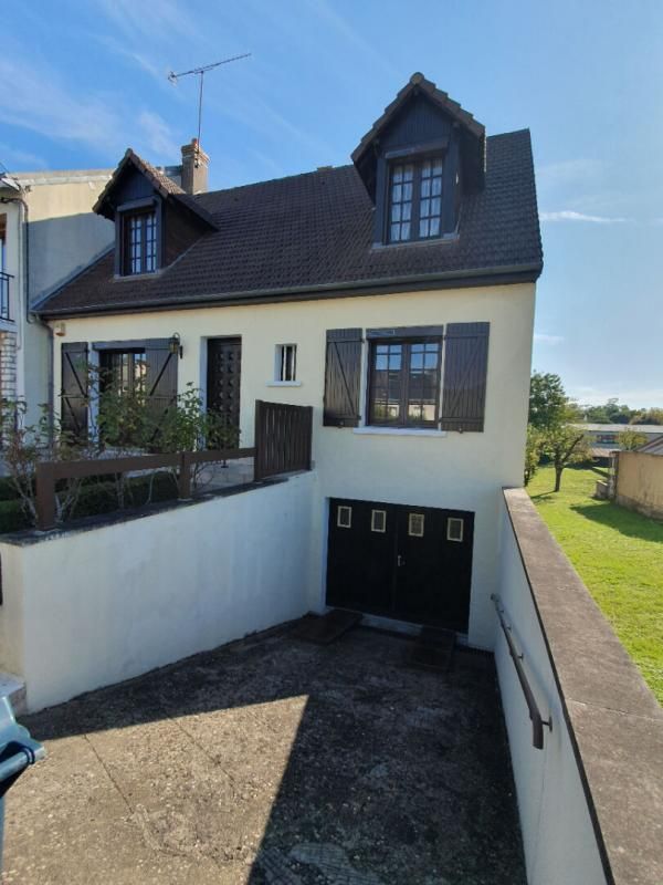 CHATEAUROUX Maison 5 pièce(s) 118 m2 4 chambres s/sol jardin 770 m2 2