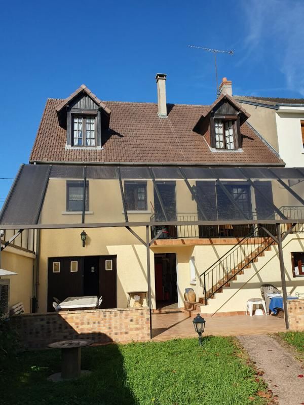 CHATEAUROUX Maison 5 pièce(s) 118 m2 4 chambres s/sol jardin 770 m2 3