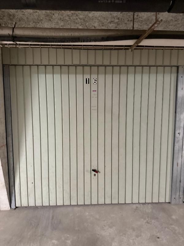 LA GRANDE-MOTTE Parking / box  12 m2 2