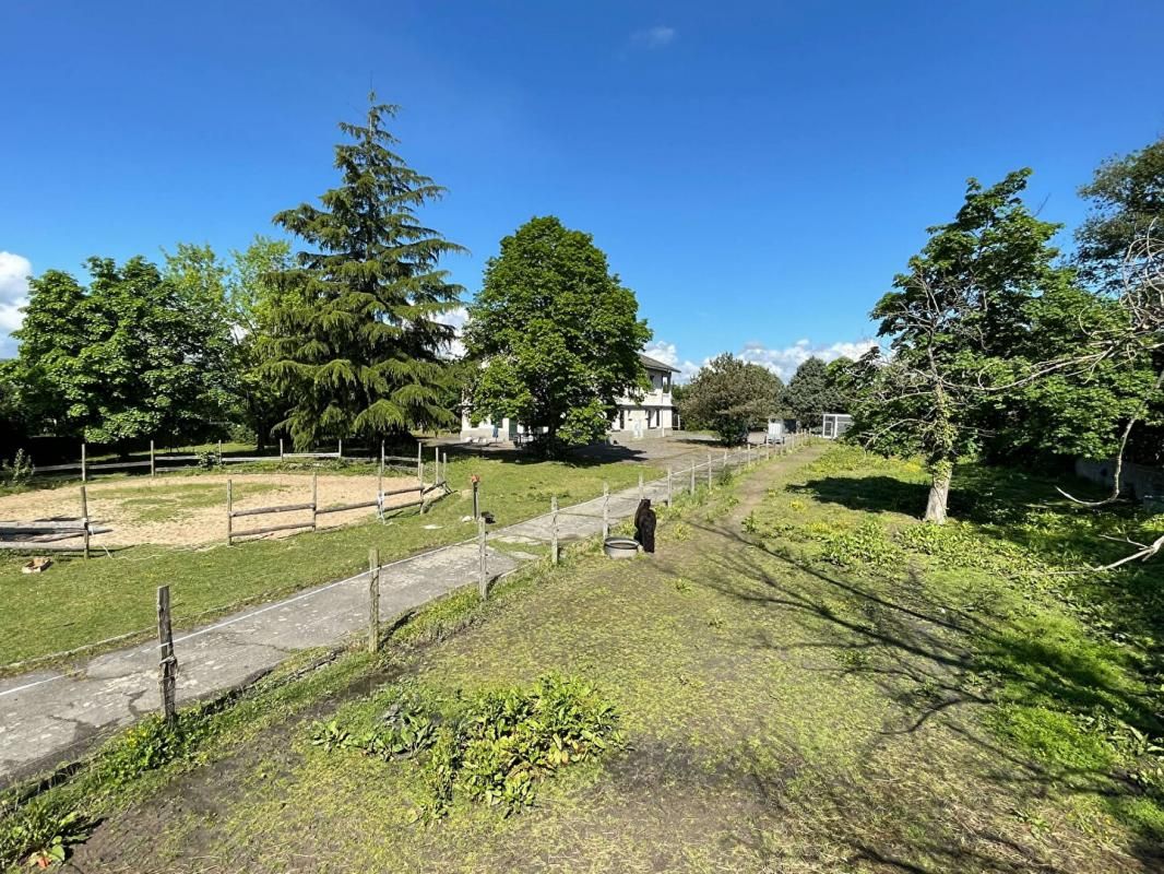 MARCILLY-LE-CHATEL Maison Montverdun 220 m2 3