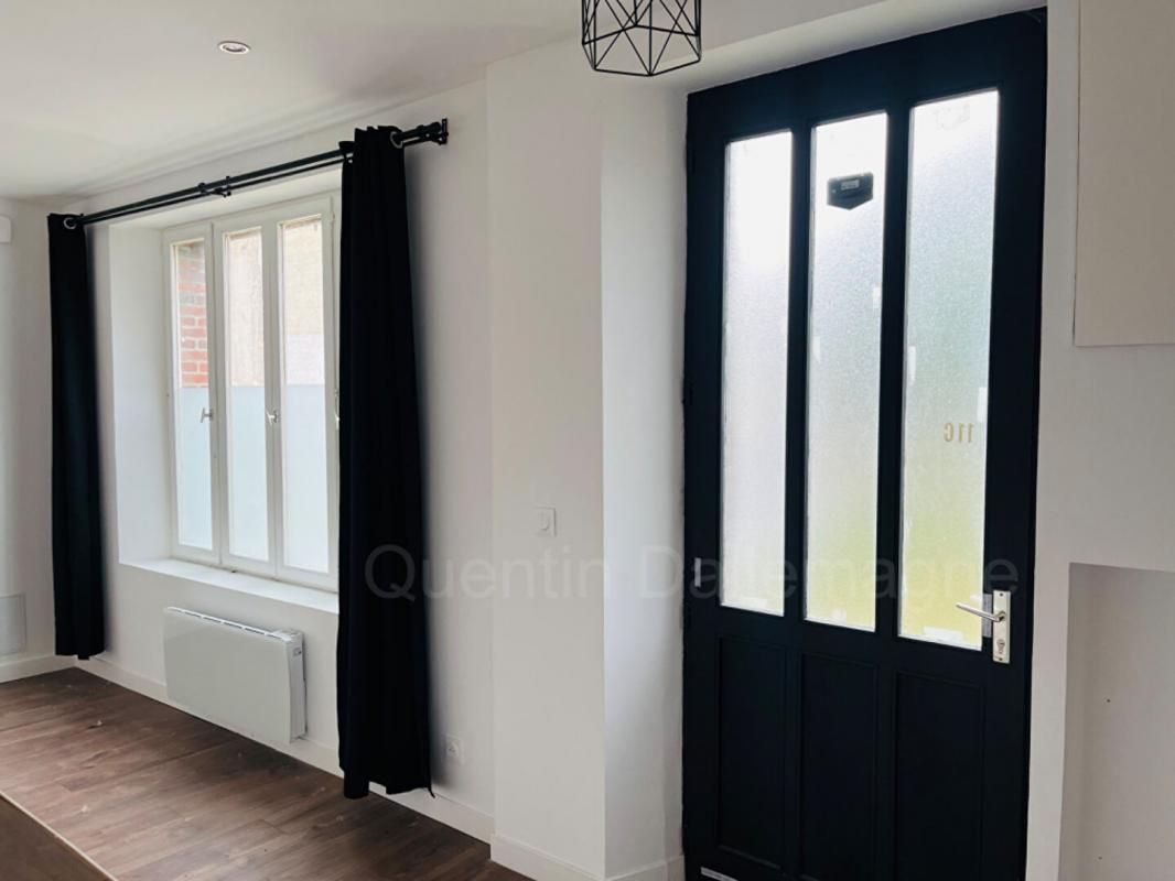ROMILLY-SUR-SEINE Appartement triplex T5, 96 m2 en rez-de-chaussée 4