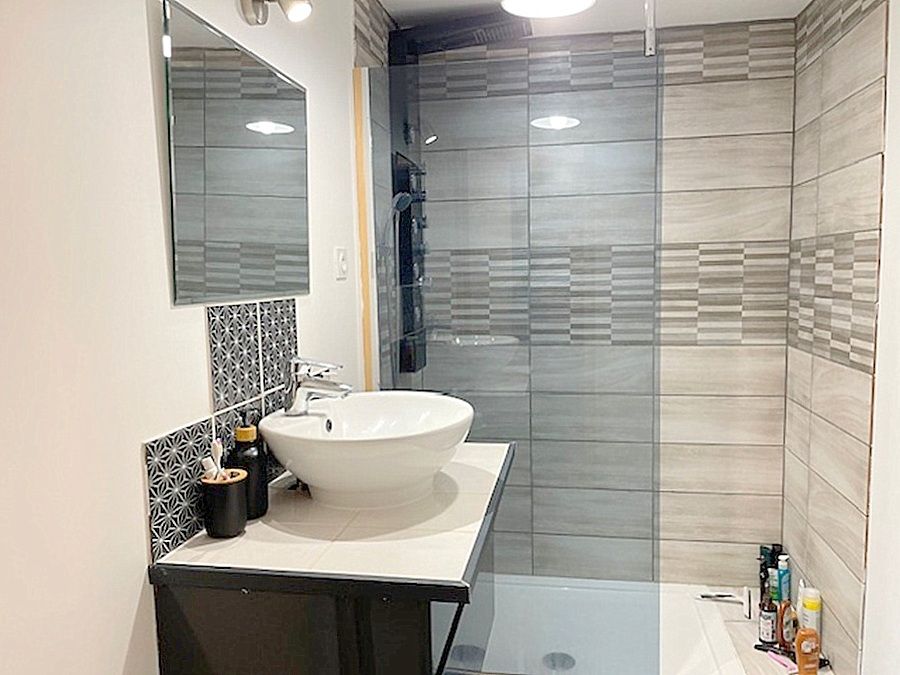 LA RONDE Charmante petite maison de village 80 m2, 2 chambres et 1 bureau 2