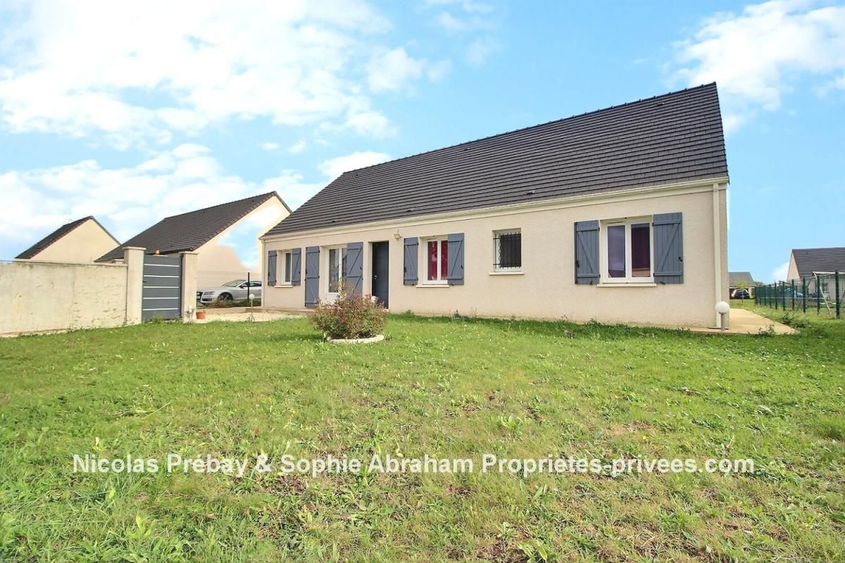 TOURY Maison de plain-pied de 5 pièces, 4 chambres avec jardin clos 1
