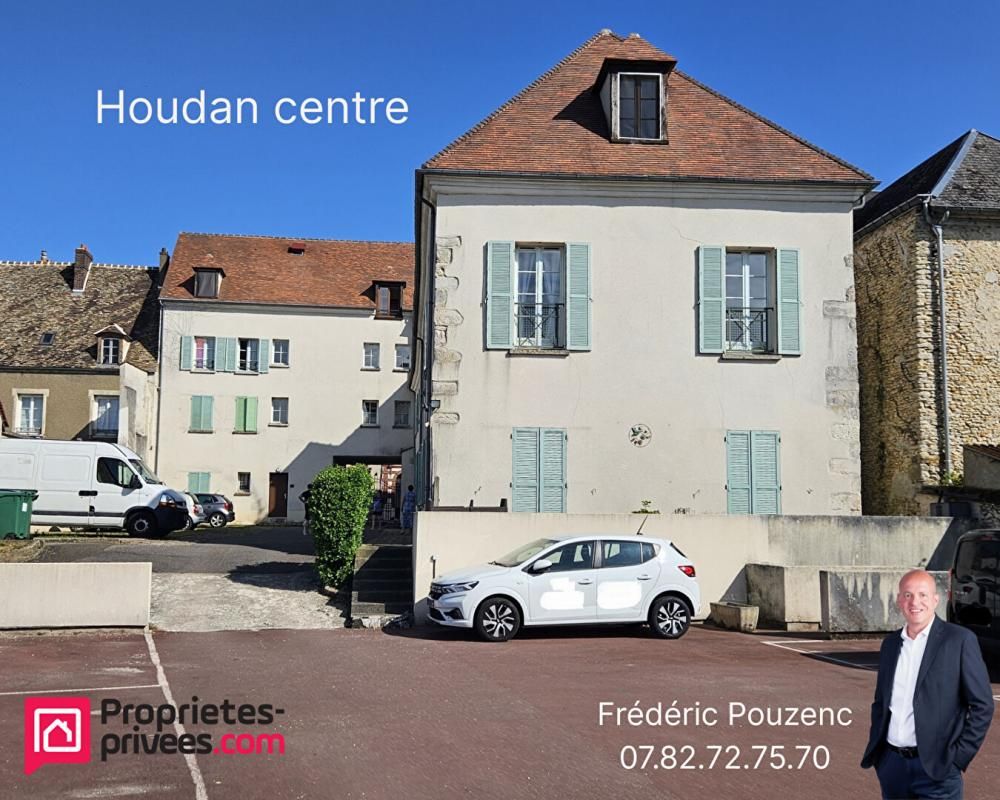 Houdan centre / Appartement 2 pièces en parfait état au 1er étage