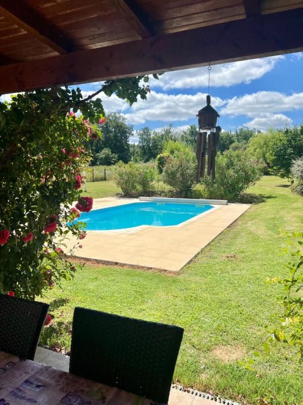SOURZAC 24400 Maison de plain pied 2001 proche Mussidan  4 pièces  89 m2  piscine sur  2013 m²  parcelle 3