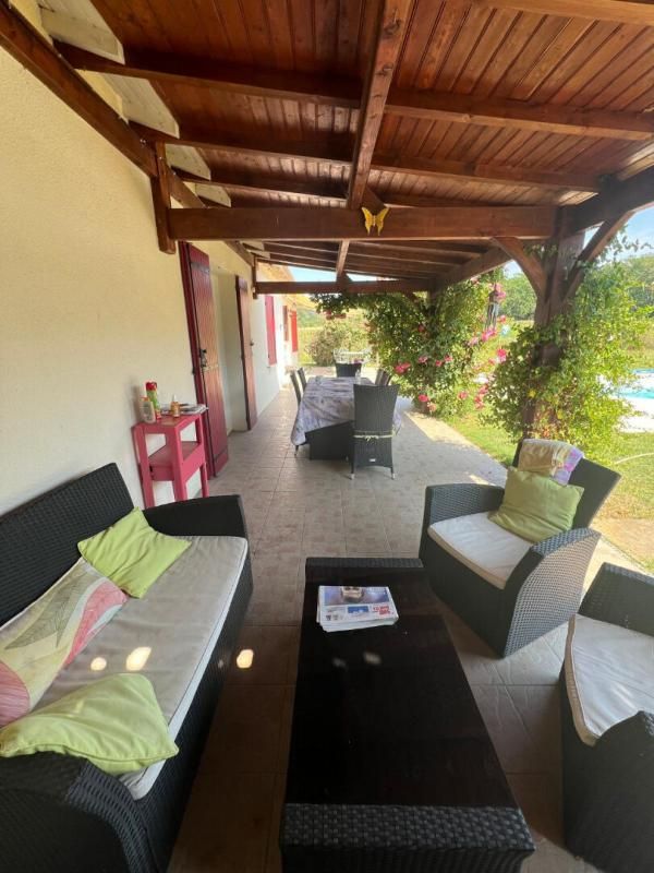 SOURZAC 24400 Maison de plain pied 2001 proche Mussidan  4 pièces  89 m2  piscine sur  2013 m²  parcelle 4