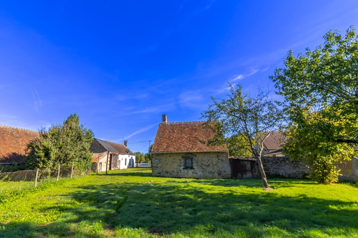 SAINT-CHRISTOPHE-EN-BAZELLE Longère St Christophe En Bazelle 4 pièce(s) 70 m2 2