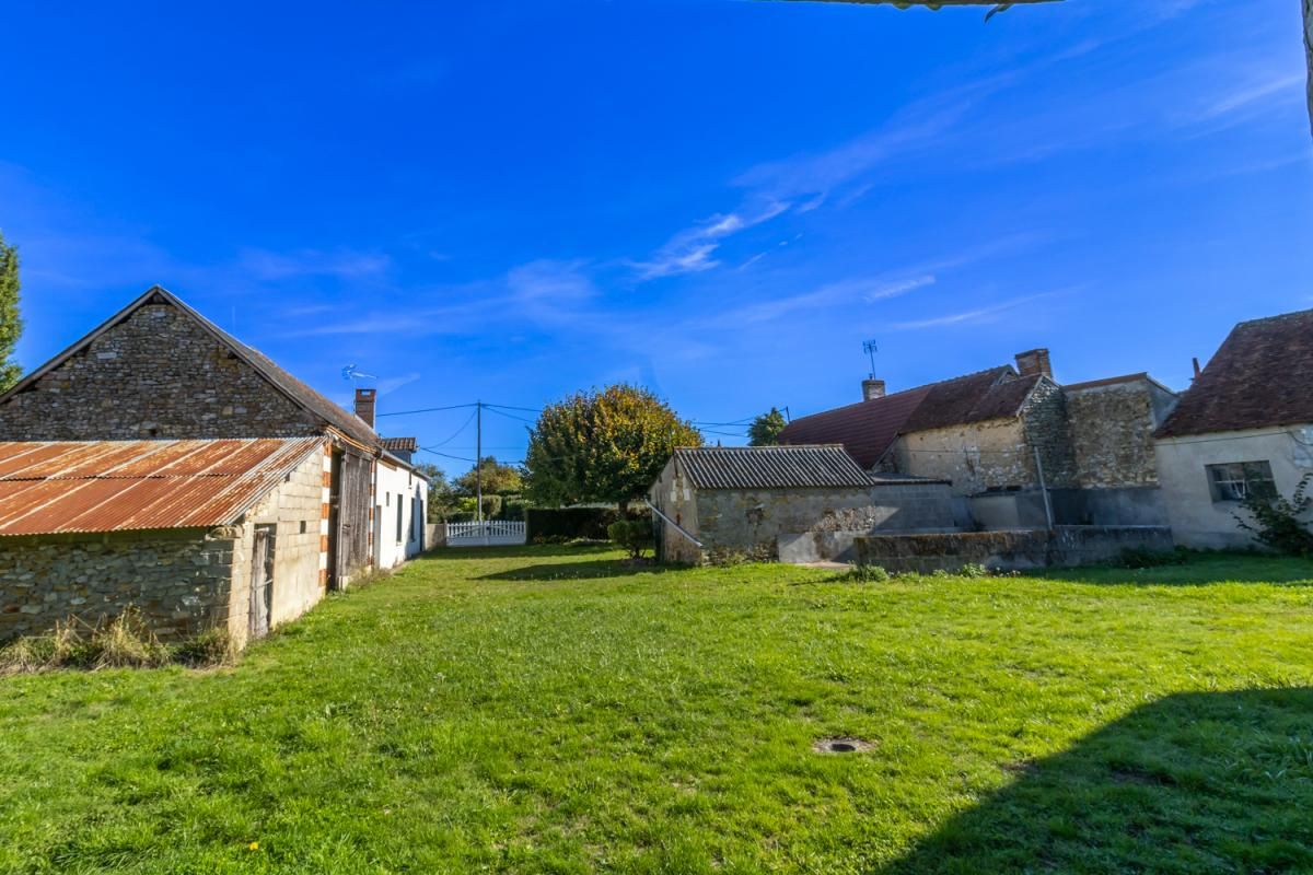 SAINT-CHRISTOPHE-EN-BAZELLE Longère St Christophe En Bazelle 4 pièce(s) 70 m2 3