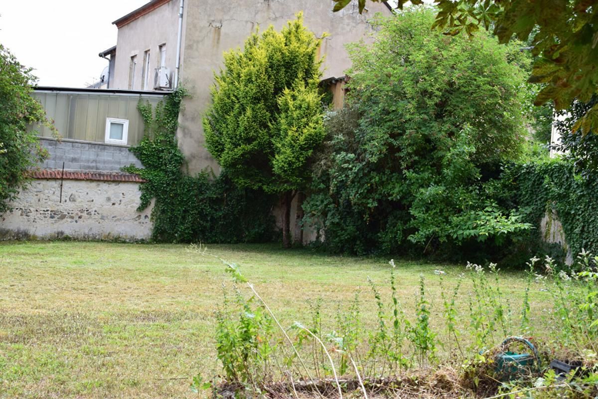 VICHY Maison de caractère avec vie plain pied 3