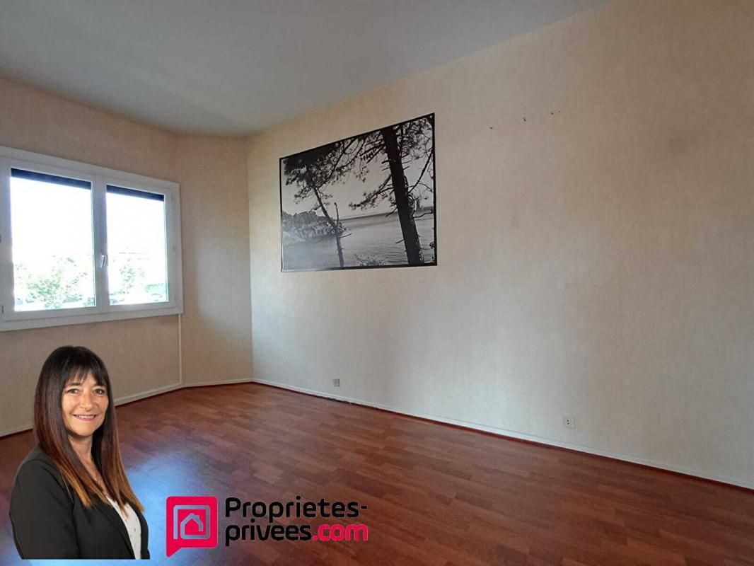 ROANNE Appartement Roanne T5 de 120 m² + terrasse + 2 parking 3