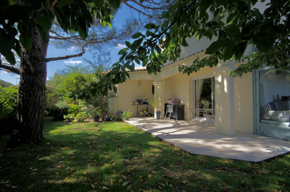 Maison Perigny 6 pièce(s) 160 m2