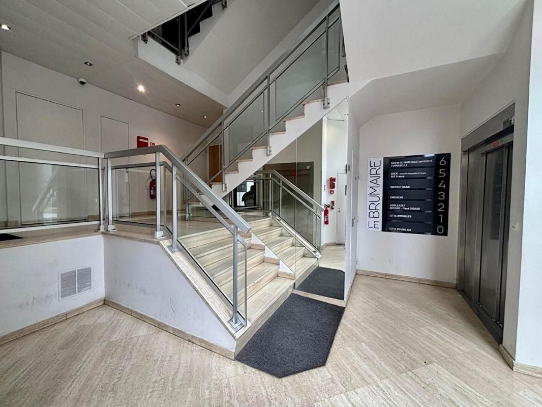 69007 LYON - Vente Bureaux, rue de l université