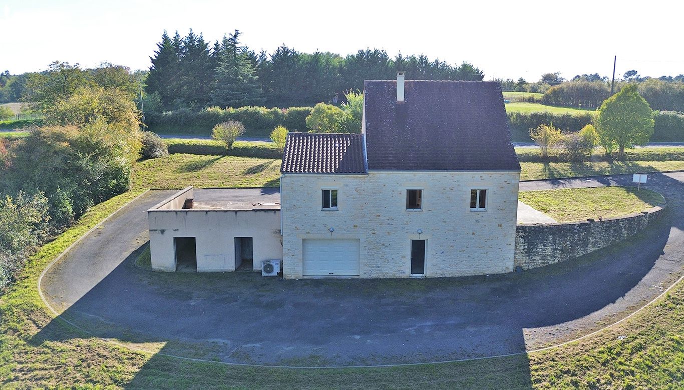 SAINT-GENIES Maison Saint Genies 4 pièce(s) 103 m2 4