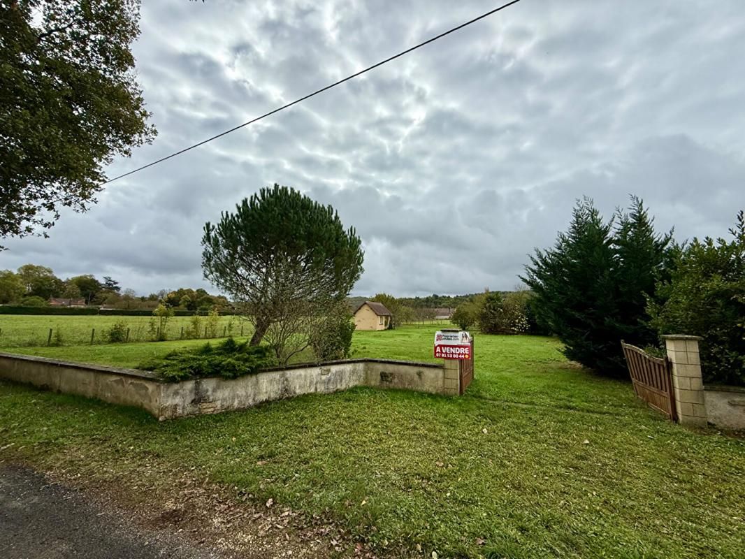 Terrain Cubjac Auvezere Val D Ans 2040 m2