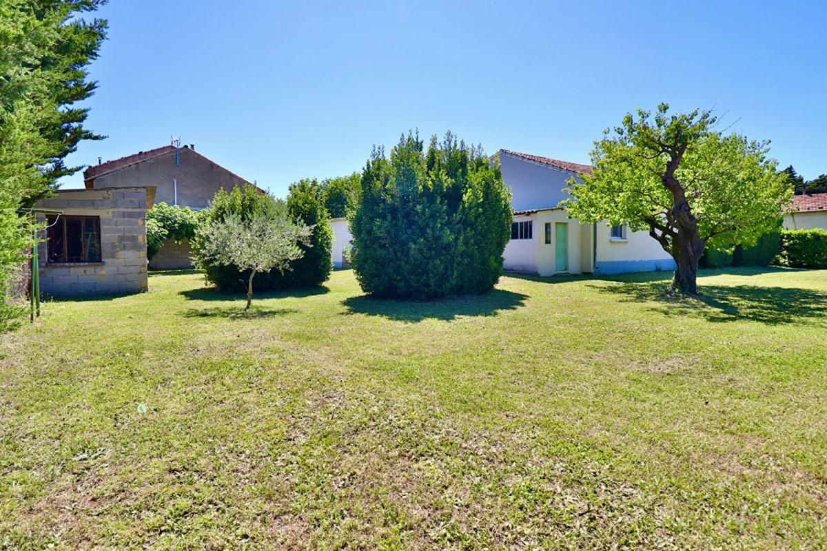 JONQUIERES Maison Jonquières 75 m2 + Terrain 3136m2 3