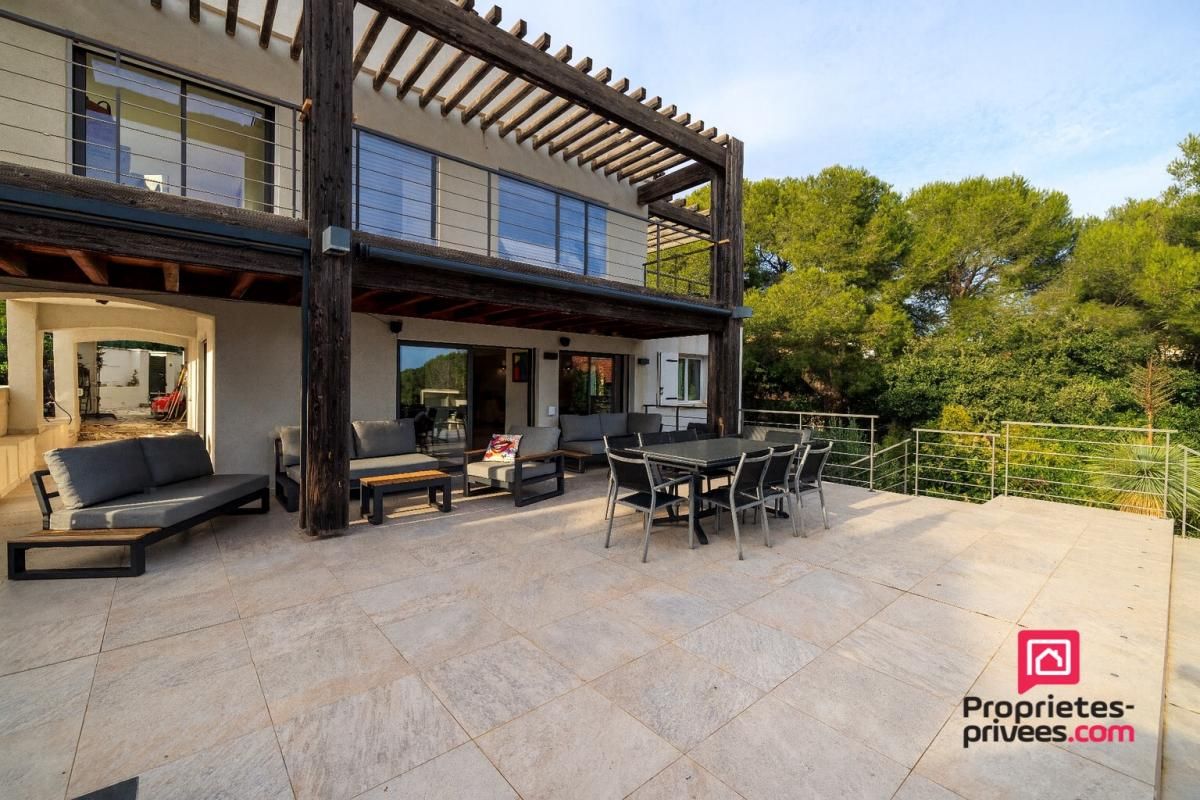 FREJUS Villa Saint Aygulf 9 pièces -255 m2- VUE MER- PISCINE- GARAGE 4