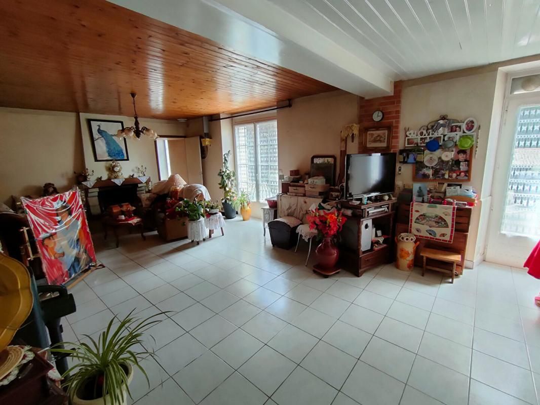 LE PUY SAINT BONNET Maison Le Puy Saint Bonnet 7 pièces 196 m2 2