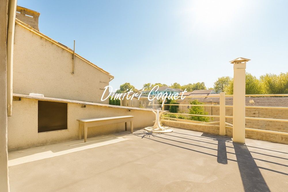 Maison de village avec terrasse de toit Servian 34290