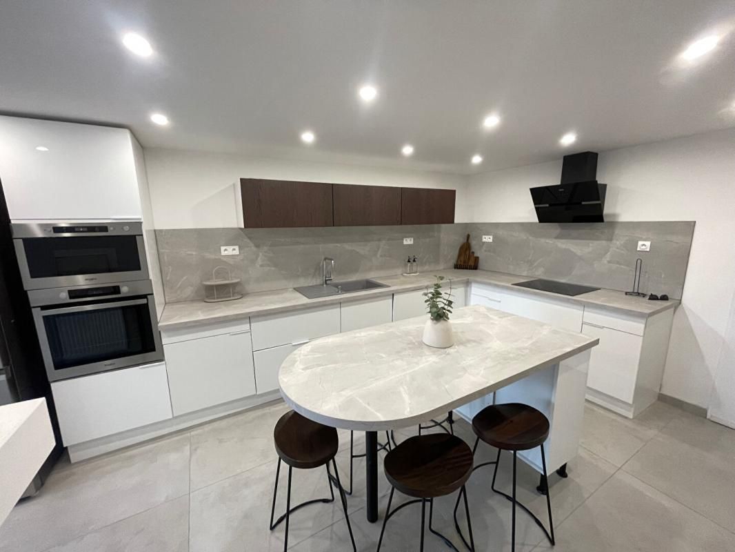 VALENCE Maison  6 pièce(s) 127 m2 4