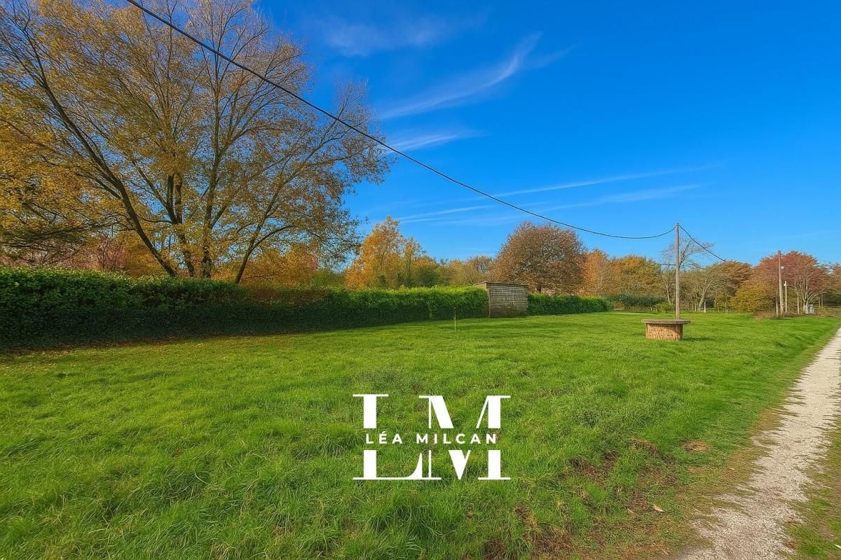 LOUCHATS Terrain de  2450 m²  dont 582 m² constructible à Louchats 2