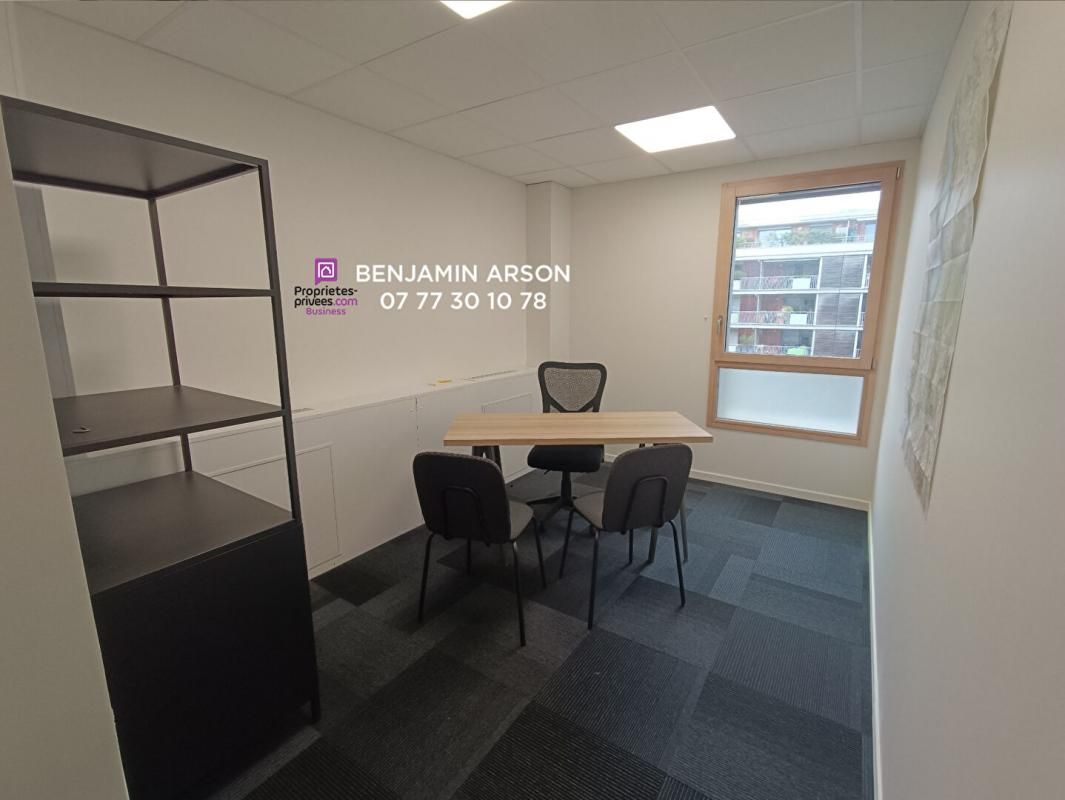 AIX-LES-BAINS AIX LES BAINS - BUREAUX 102 m² 2