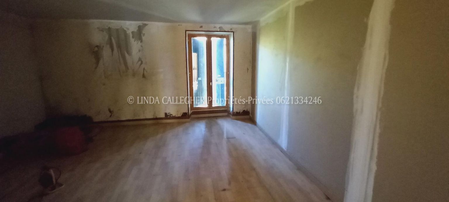 SAINT-ETIENNE-ESTRECHOUX Immeuble de 7 appartements libres 466m2 4