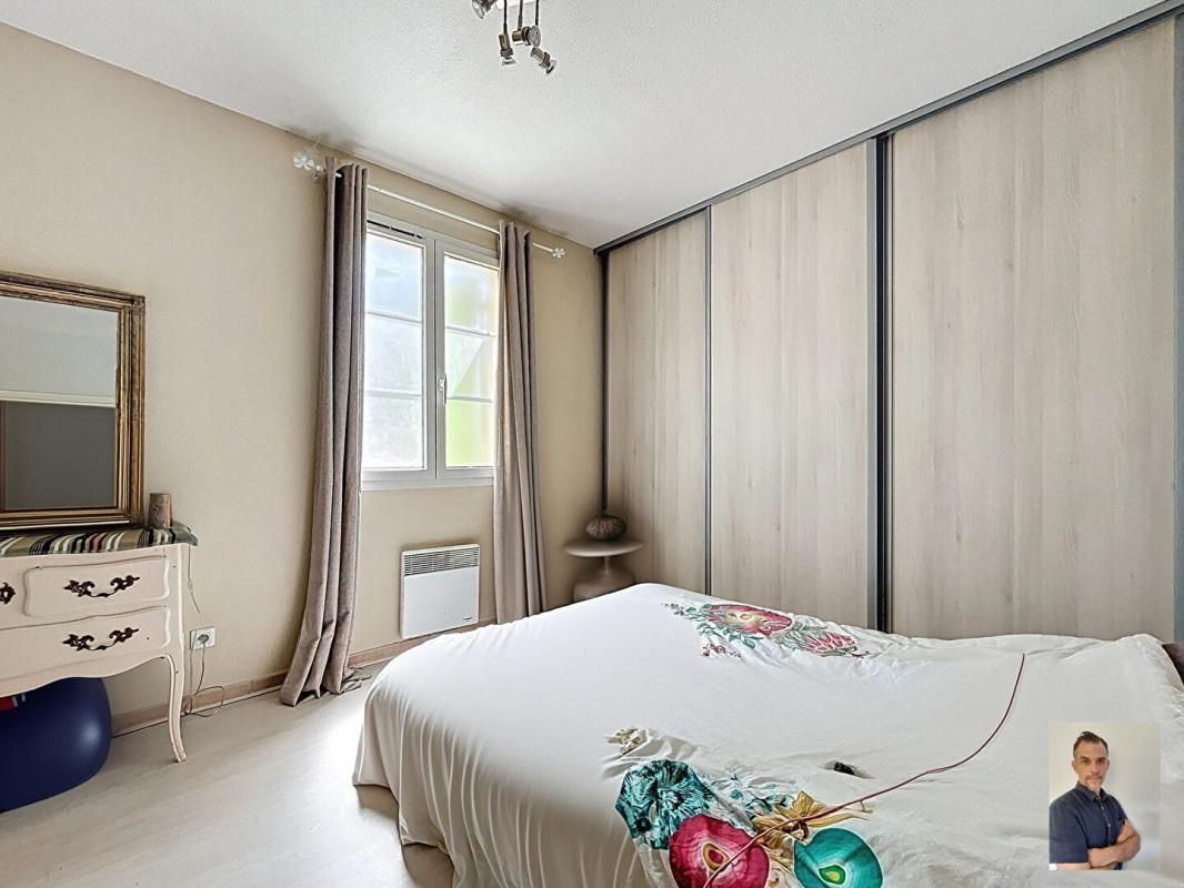 ROUGIERS Appartement Rougiers 4 pièce(s) 81 m2 3