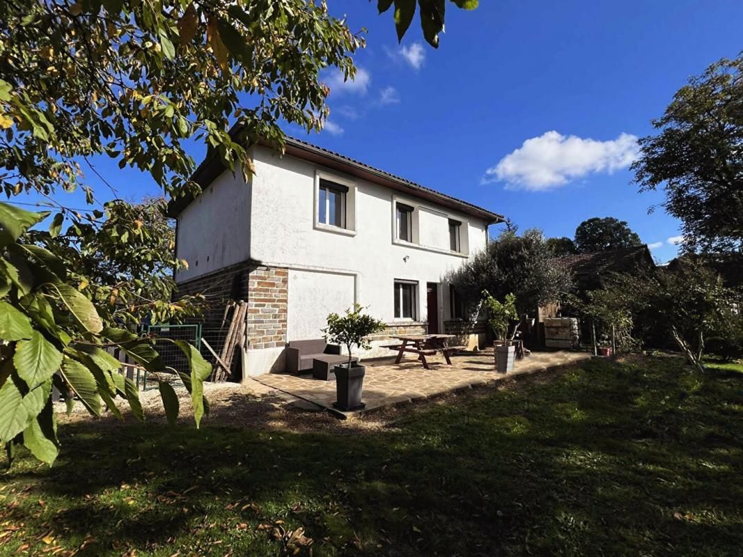 DUSSAC Maison Dussac 5 pièce(s) 80 m2 1
