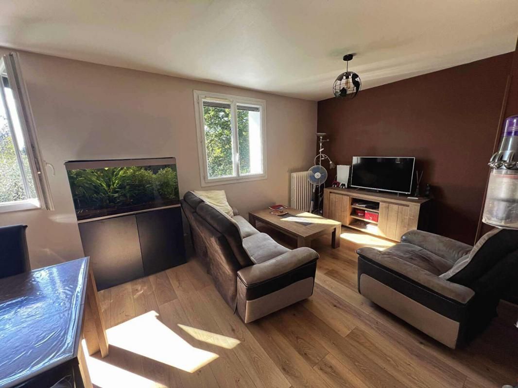 DUSSAC Maison Dussac 5 pièce(s) 80 m2 2
