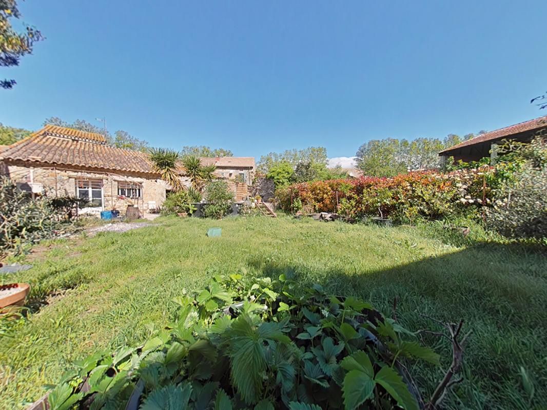 BIZE-MINERVOIS Ensemble immobilier Bize Minervois 7 pièce(s) 516 m2 1