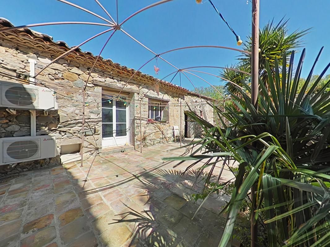 BIZE-MINERVOIS Ensemble immobilier Bize Minervois 7 pièce(s) 516 m2 2