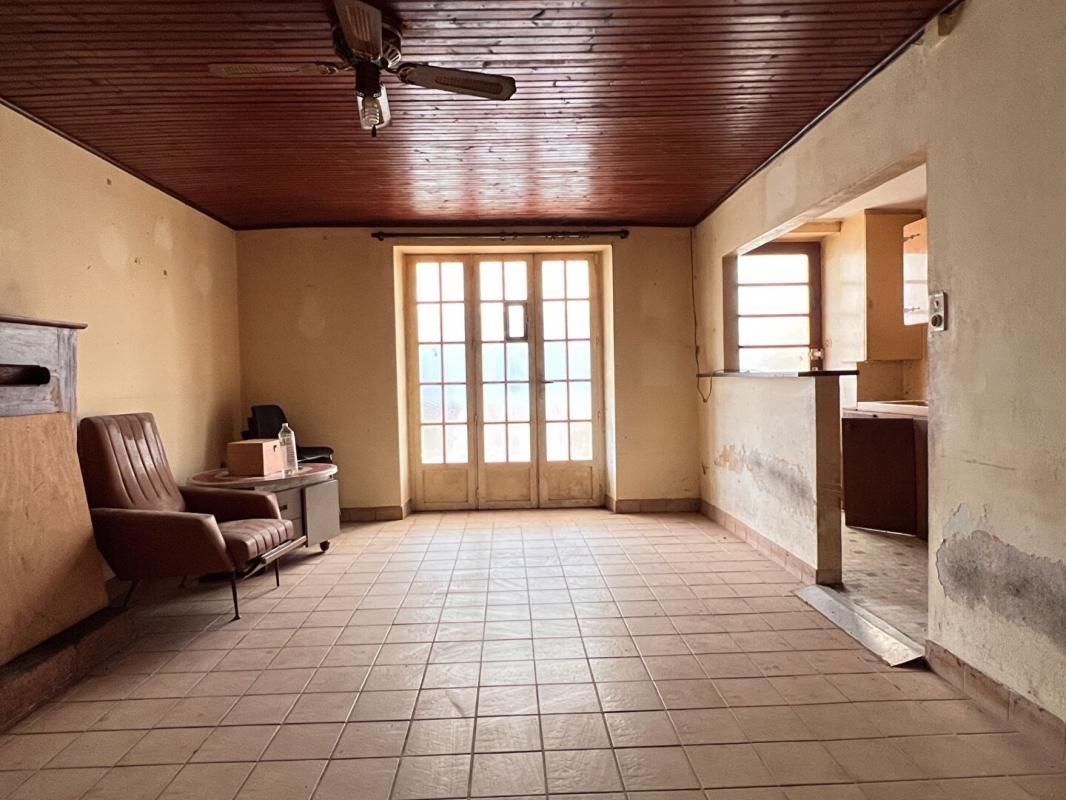 SAINT-GILDAS-DES-BOIS Maison à rénover 130m² 2
