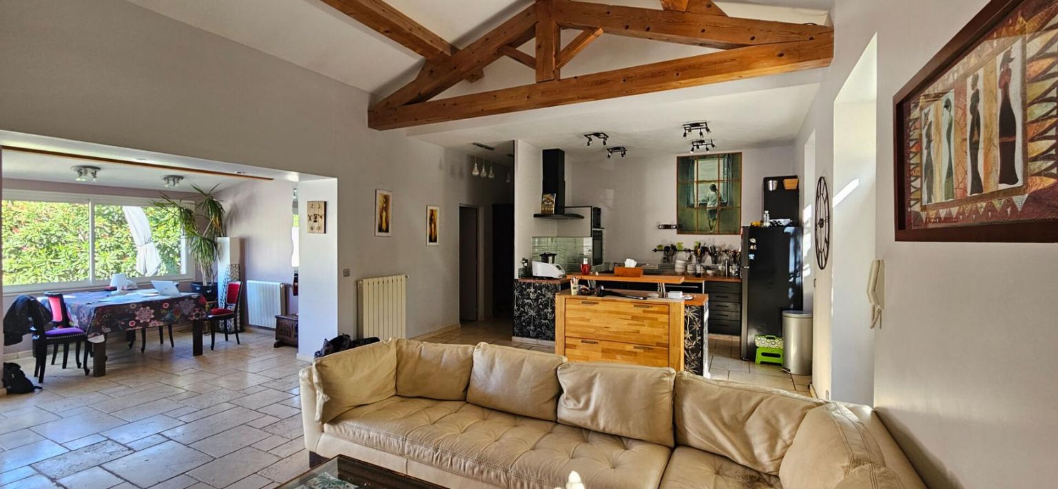 ROQUEFORT-LA-BEDOULE Maison Roquefort La Bedoule 7 pièce(s) 161 m2 4