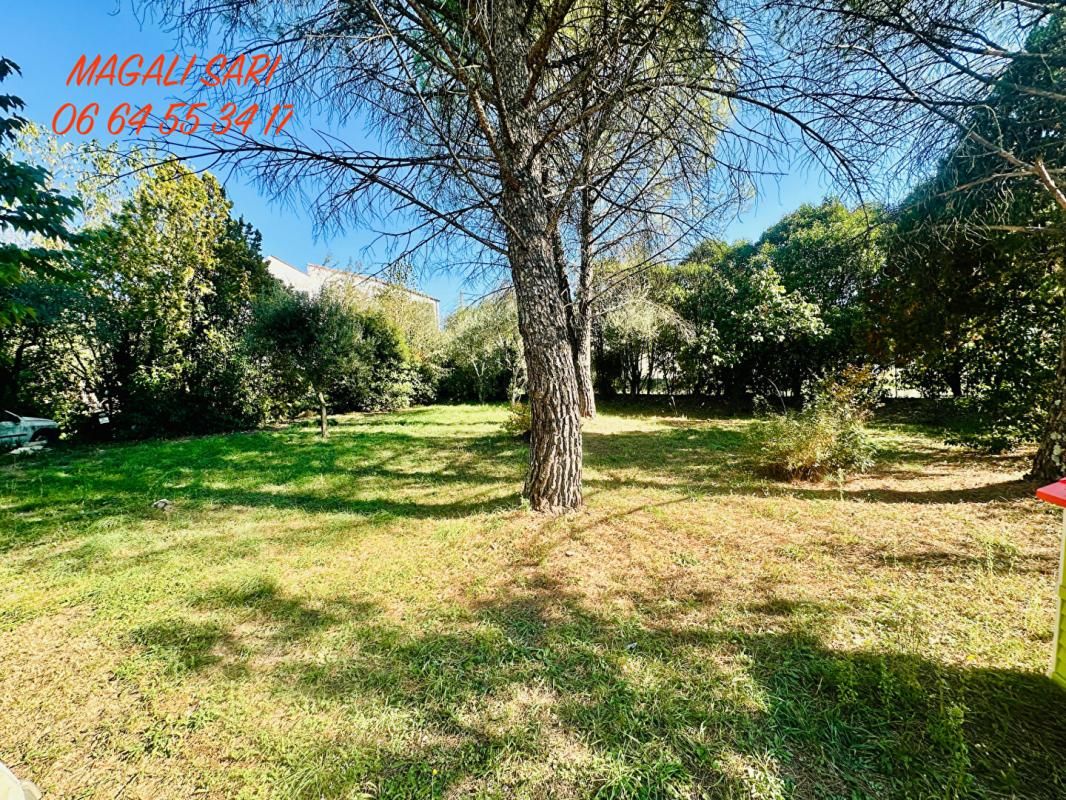 ALES Maison Ales 8 pièce(s) 136 m2 + Terrain constructible 2