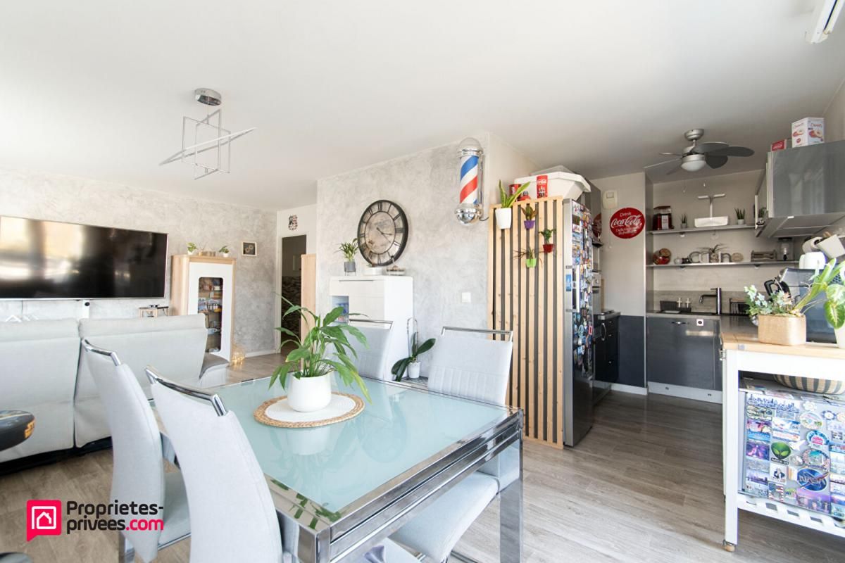CORBEIL-ESSONNES Appartement F4 84m² avec terrasse de 76m² et 2 balcons 3