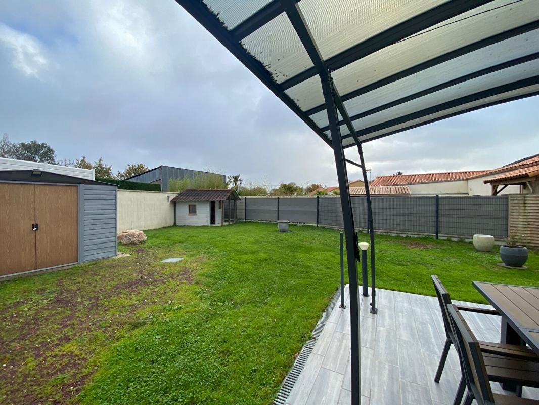 SAINTE-PAZANNE MAISON 3 CHAMBRES - 95 M² - 44680 SAINTE PAZANNE - BUDGET 254 800 HAI 3