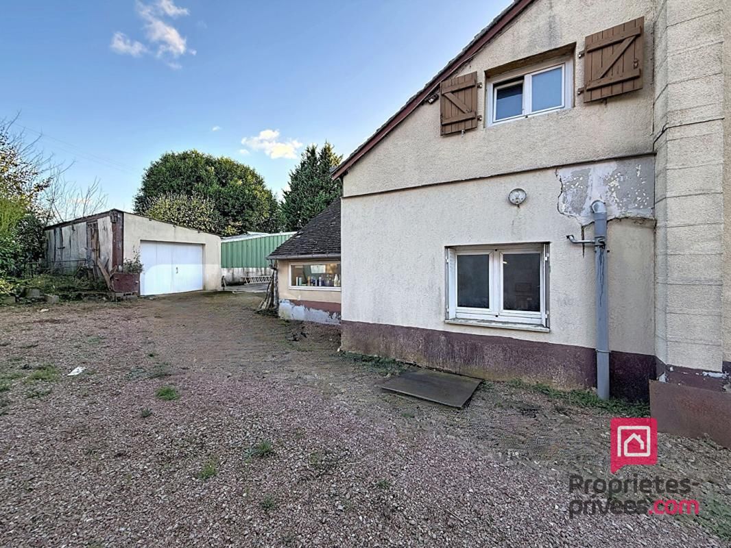 SAINT-FULGENT-DES-ORMES Secteur Bellême, maison de village de 130 m2 à rénover 2