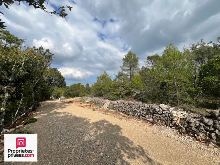 RIANS Terrain à bâtir 1330 m² viabilisé 2