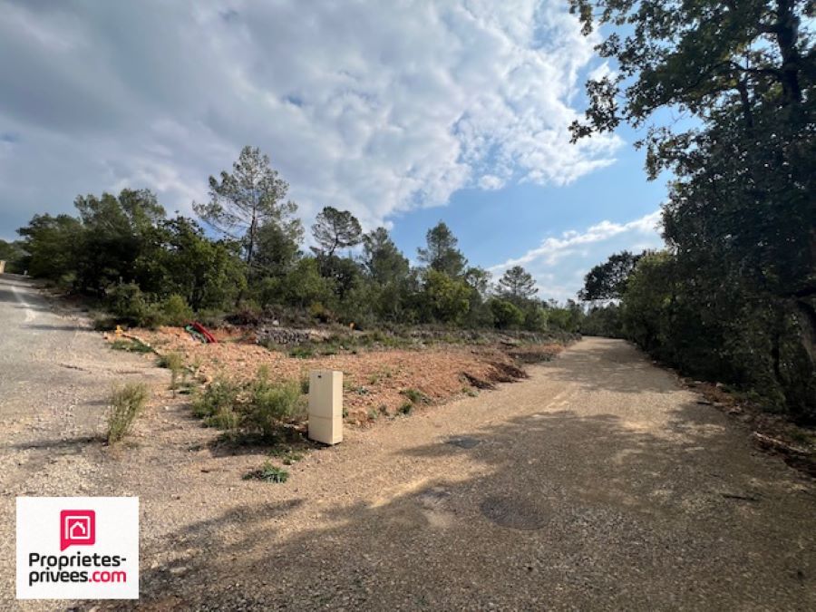 RIANS Terrain à bâtir 1330 m² viabilisé 3