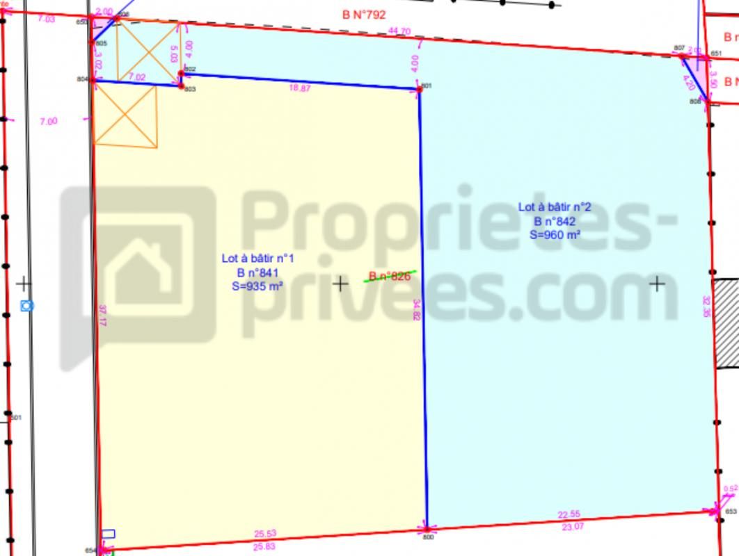 Terrain constructible 960 m² - TRAVAILLAN